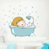 Bé tắm bồn 2