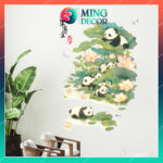 Decal Sen Gấu Trúc và Hoa Sen Dán Tường – Trang Trí Phòng Khách Thanh Nhã & Dễ Thương Decal Sen Gấu Trúc và Hoa Sen Dán Tường – Trang Trí Phòng Khách Thanh Nhã & Dễ Thương