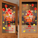 Decal Tết Bé Múa Lân 2026 – Chữ Phúc Lớn Đỏ Vàng | Decal Tết Hít Tĩnh Điện | Khổ 60×90 cm Trang Trí Cửa Kính