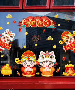 Decal Tết Bé Chúc Mừng Năm Mới – Cung Hỷ Phát Tài 2026 | Decal Tết Hít Tĩnh Điện | Khổ 60×90 cm – MingDecor