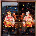 Decal Tết Bé Cầm Trống 2026 – Decal Tết Hít Tĩnh Điện – Decal Tết 60×90 cm | MingDecor