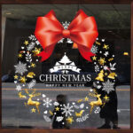 Decal Noel Vòng Nguyệt Quế Nơ Đỏ – Merry Christmas | Hít Tĩnh Điện | Khổ 45×60cm – MingDecor