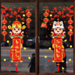 Decal Tết Bé Treo Câu Đối 2026 – Chúc Mừng Năm Mới | Decal Tết Hít Tĩnh Điện | Khổ 60×90 cm – MingDecor